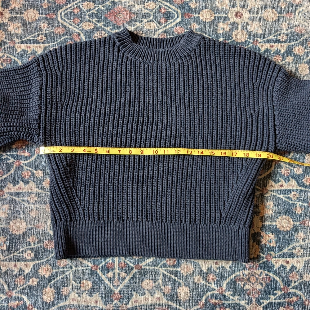 Banana Republic Dark Gray Crew Neck Sweater - Picture 2 of 5